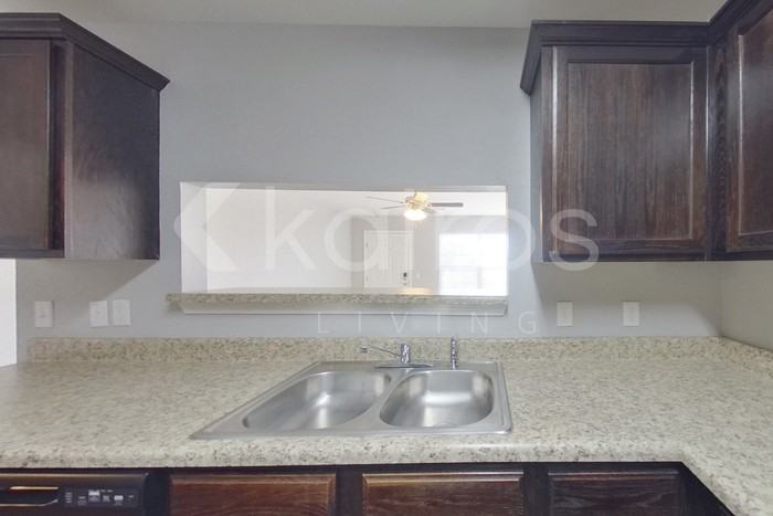 3903 E Thomas St #A - Photo 4 of 15