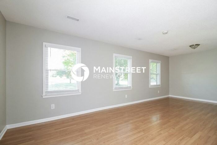 5505 Crabapple Ct - Photo 3 of 16