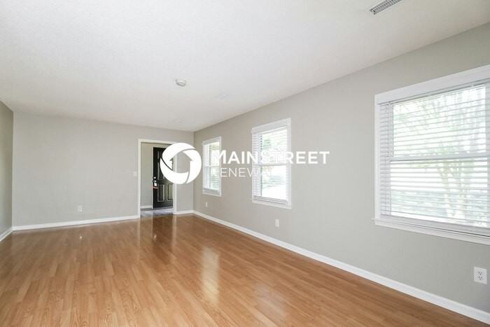 5505 Crabapple Ct - Photo 4 of 16