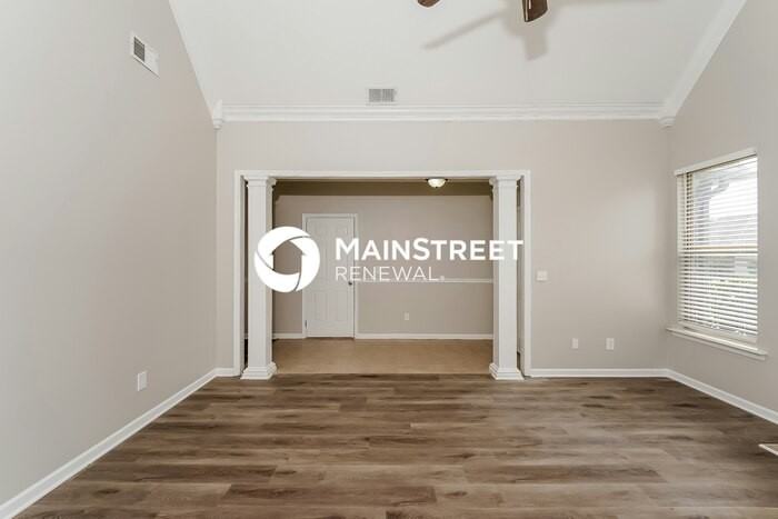 1131 Avalon Dr - Photo 4 of 16