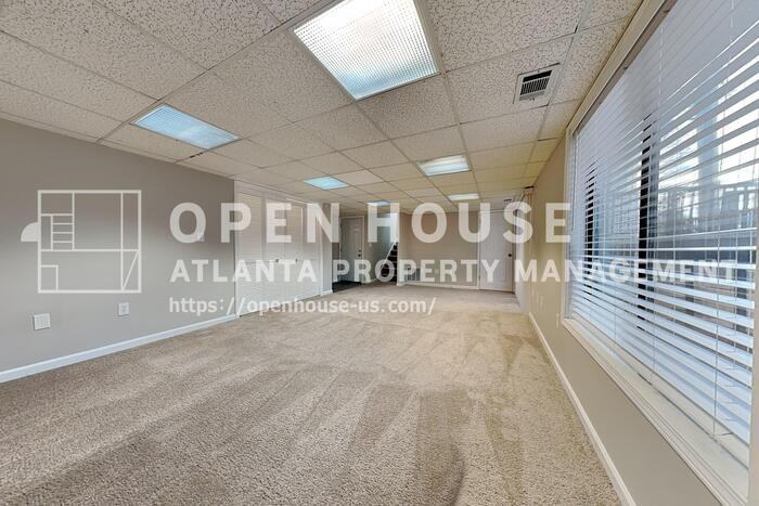 2861 Hadrian Dr - Photo 7 of 31