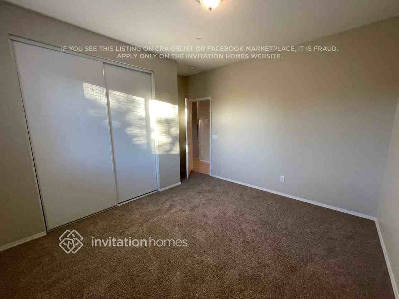 1517 Margit St - Photo 7 of 13