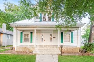 featured image of 8303 Division Ave