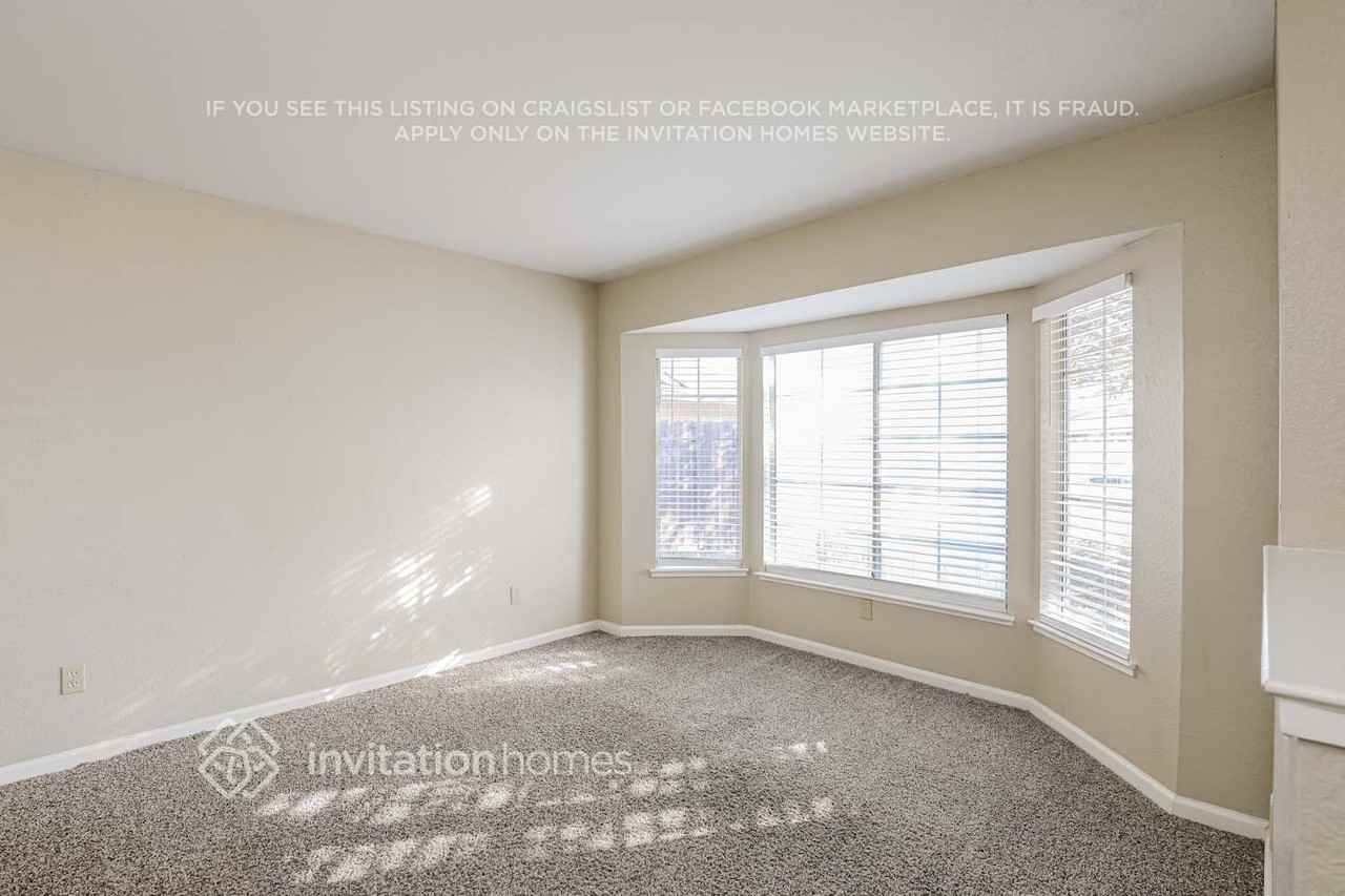 18 Dempster Ct - Photo 3 of 17