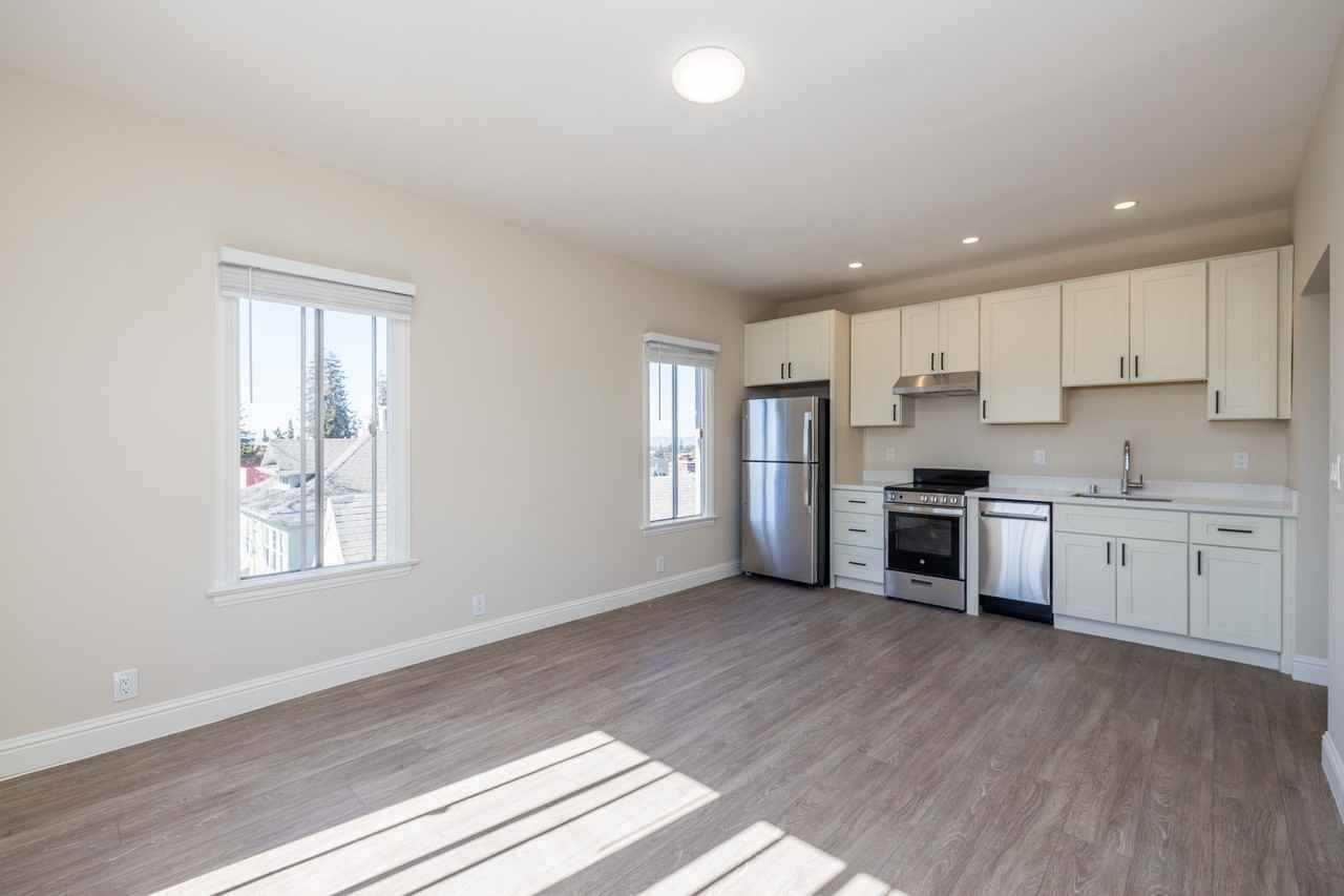 4231 Montgomery - Photo 3 of 15