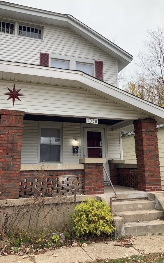 1038 Walnut Hill Pl - Photo 2 of 34