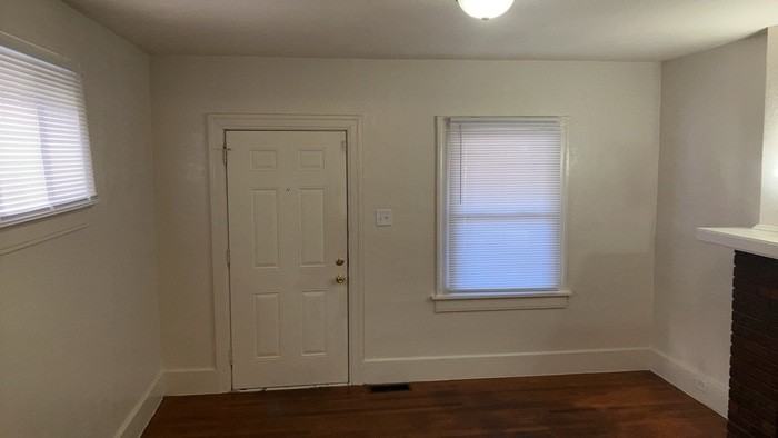 1038 Walnut Hill Pl - Photo 5 of 34