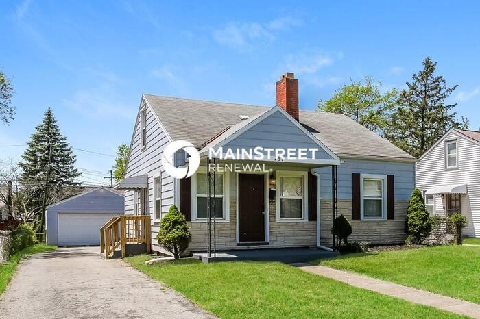 731 S Highland Ave - Photo 2 of 18