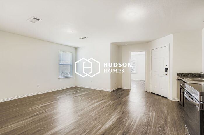 9834 Lanewell St #B - Photo 3 of 13