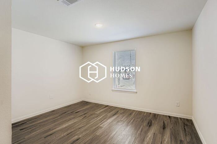 9834 Lanewell St #B - Photo 6 of 13