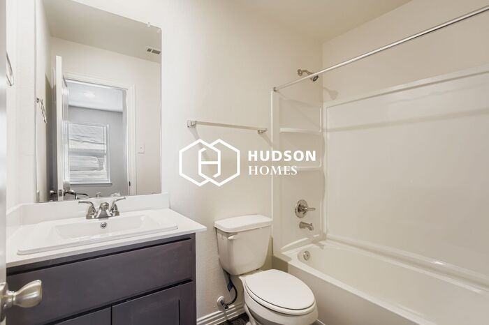 9834 Lanewell St #B - Photo 7 of 13