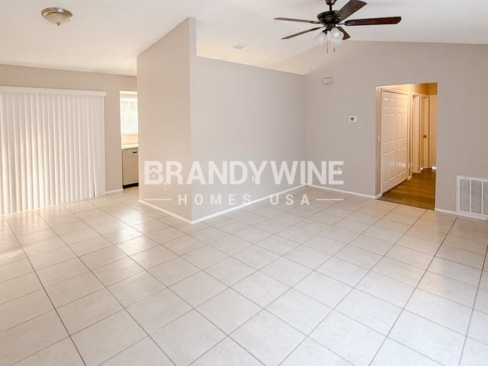 5372 Pale Horse Dr - Photo 4 of 17