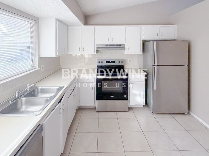 5372 Pale Horse Dr - Photo 6 of 17