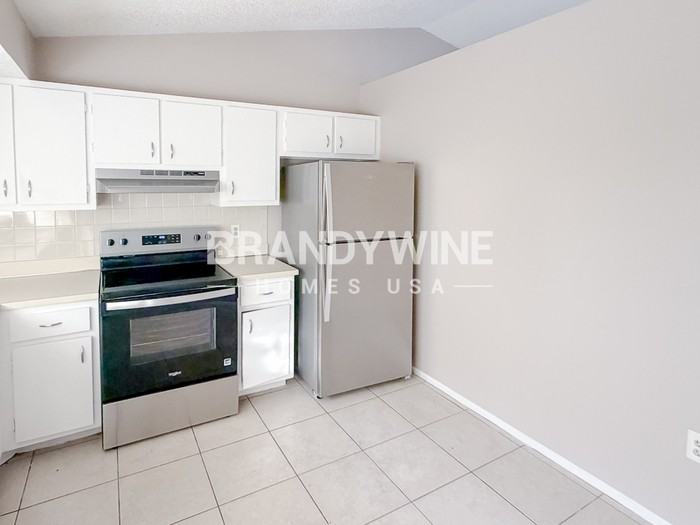 5372 Pale Horse Dr - Photo 7 of 17