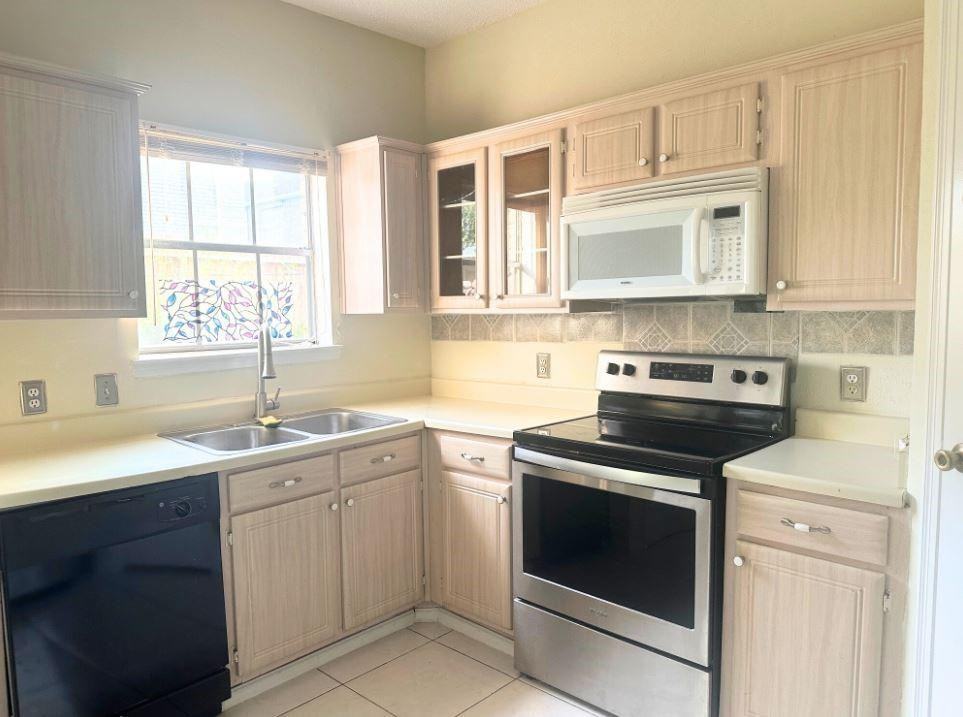 7575 Cambridge St #1 - Photo 4 of 10