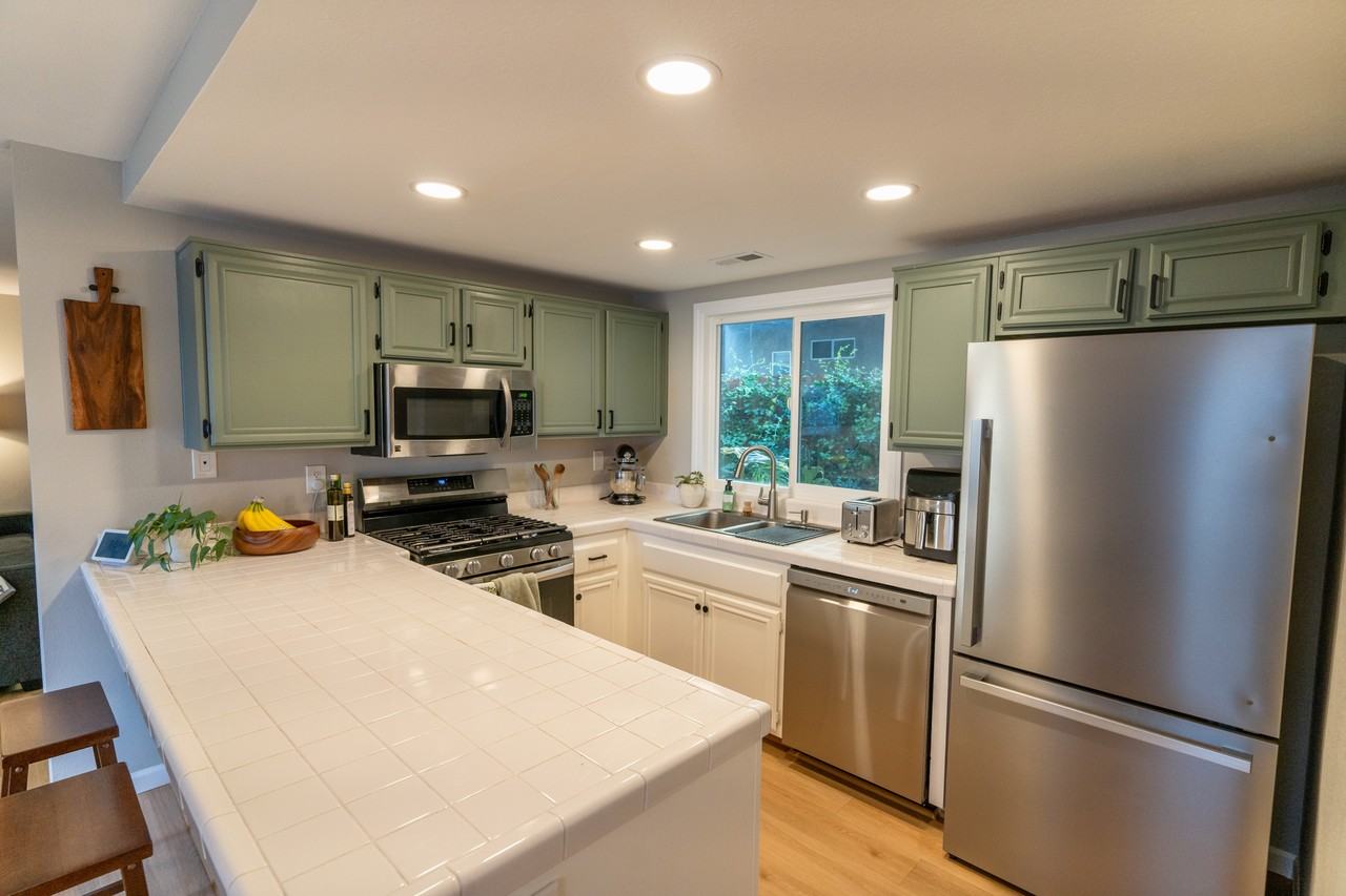 1304 Palomar Pl #1 - Photo 2 of 30