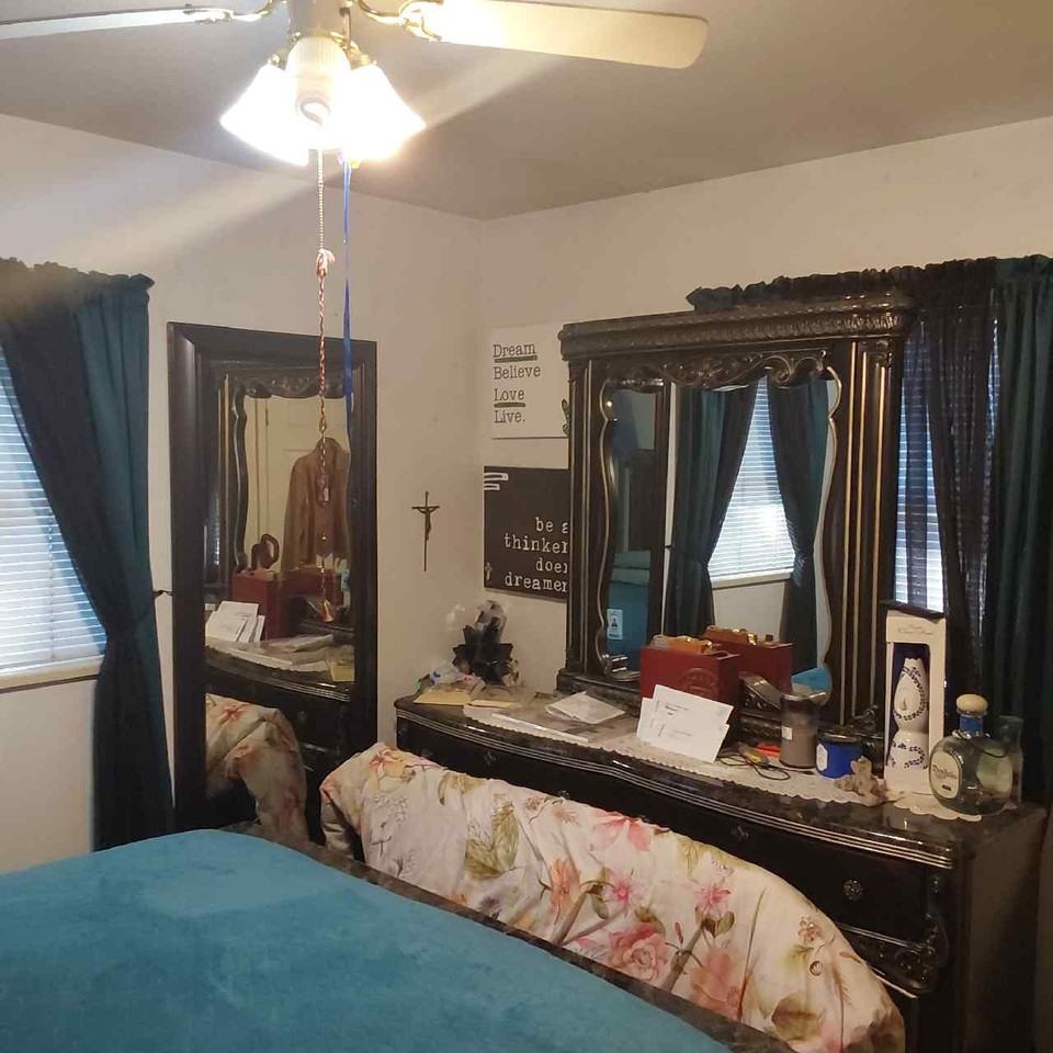 2220 2nd St #1 - Photo 4 of 6