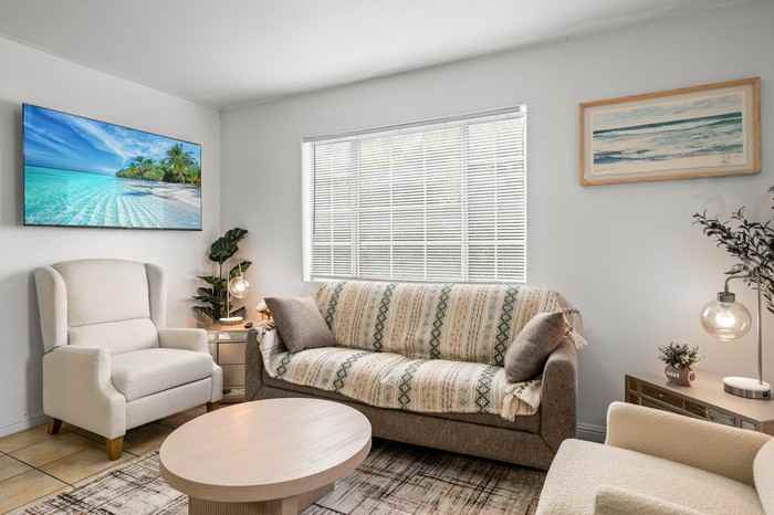 1384 W 37th Pl #1384 - Photo 3 of 50