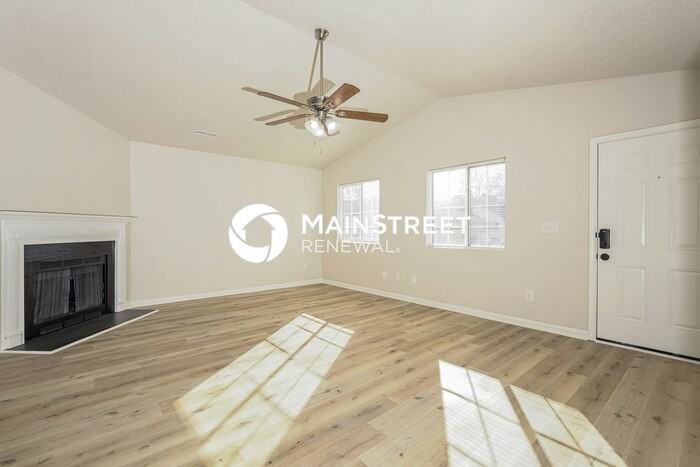 1724 Hertford St - Photo 4 of 18