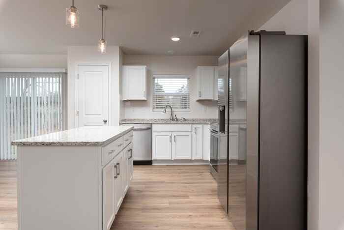 5327 Chamberlayne Rd - Photo 5 of 27