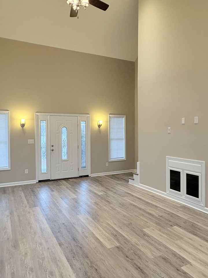 135 Daisy Field Ct #NA - Photo 2 of 21