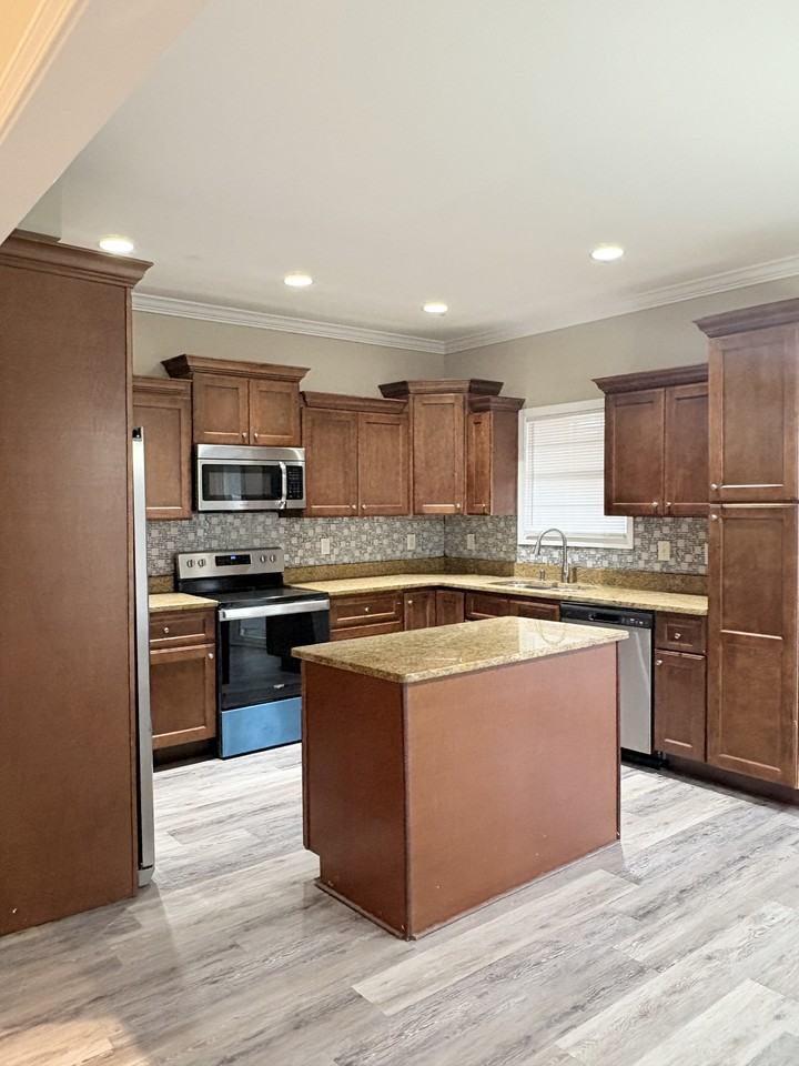 135 Daisy Field Ct #NA - Photo 4 of 21