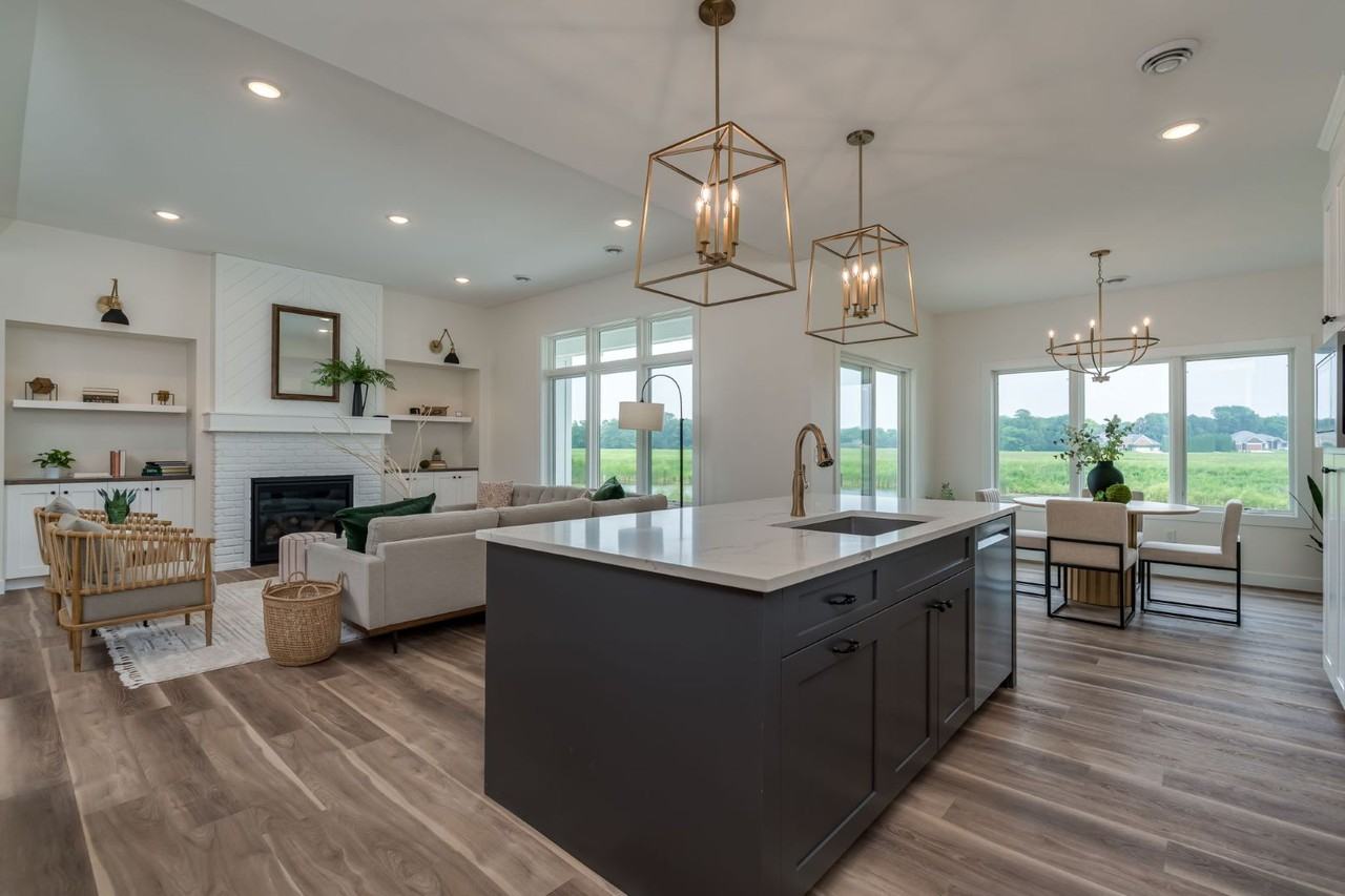 2132 Deerwood Dr #NA - Photo 4 of 14