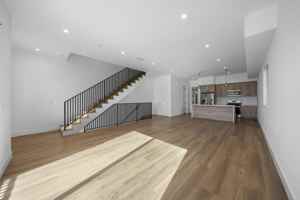 featured image of 10845 1/2 Morrison St #NA