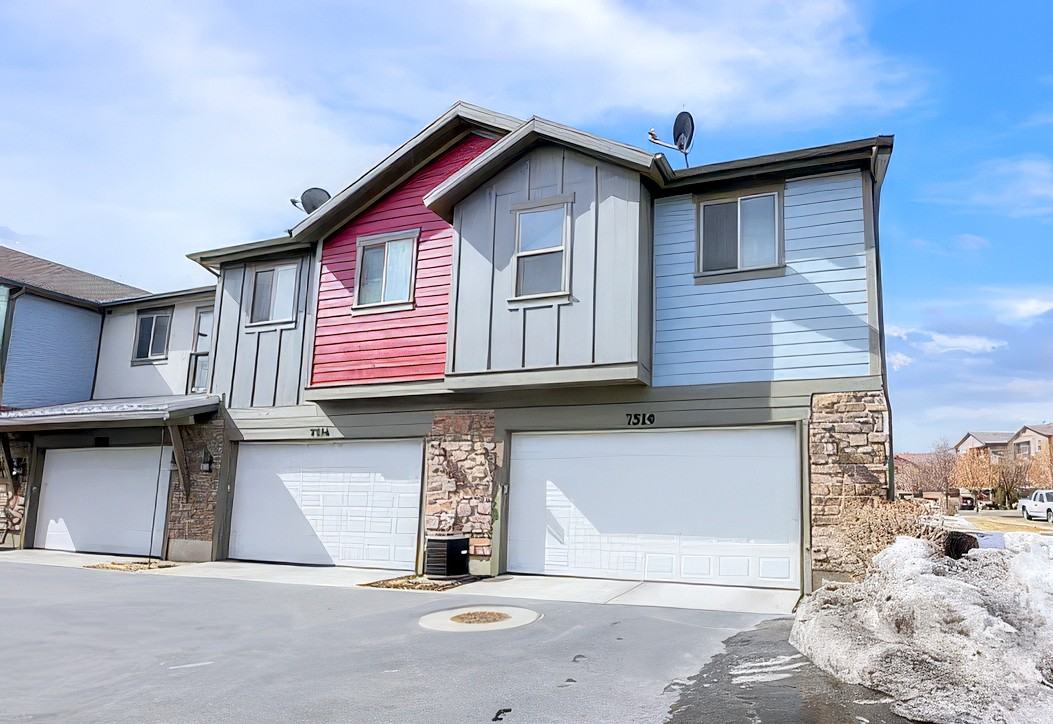 7514 S Lucca Ct - Photo 2 of 25