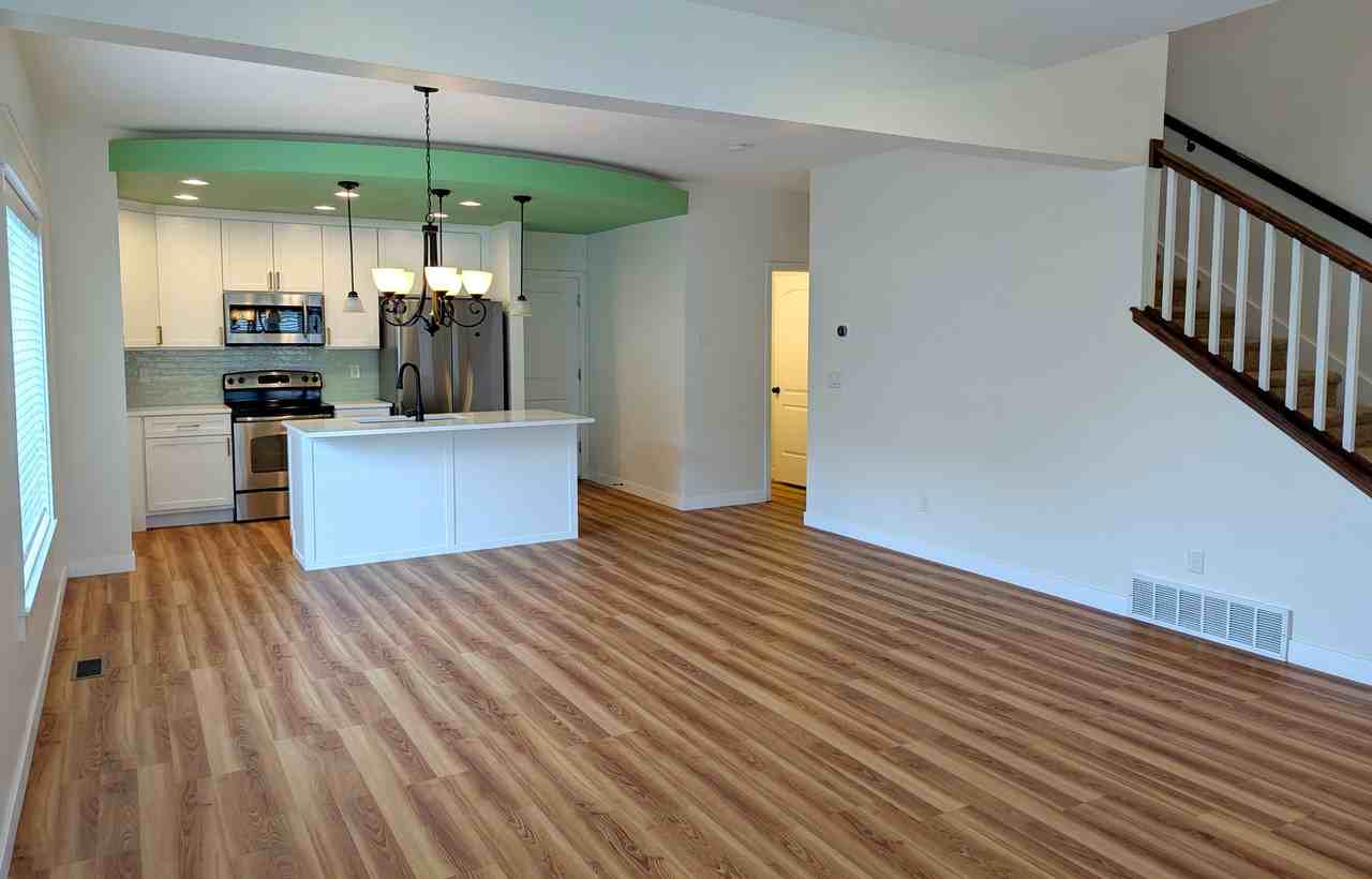 7514 S Lucca Ct - Photo 7 of 25