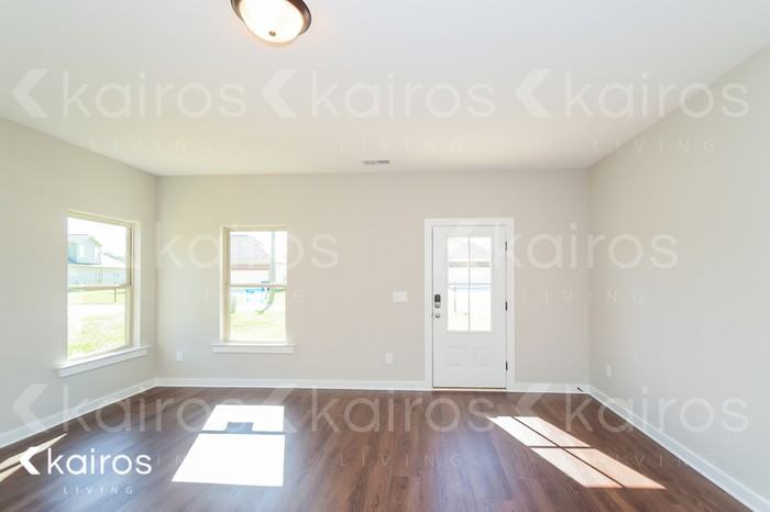 46 Hawk Ln - Photo 2 of 16