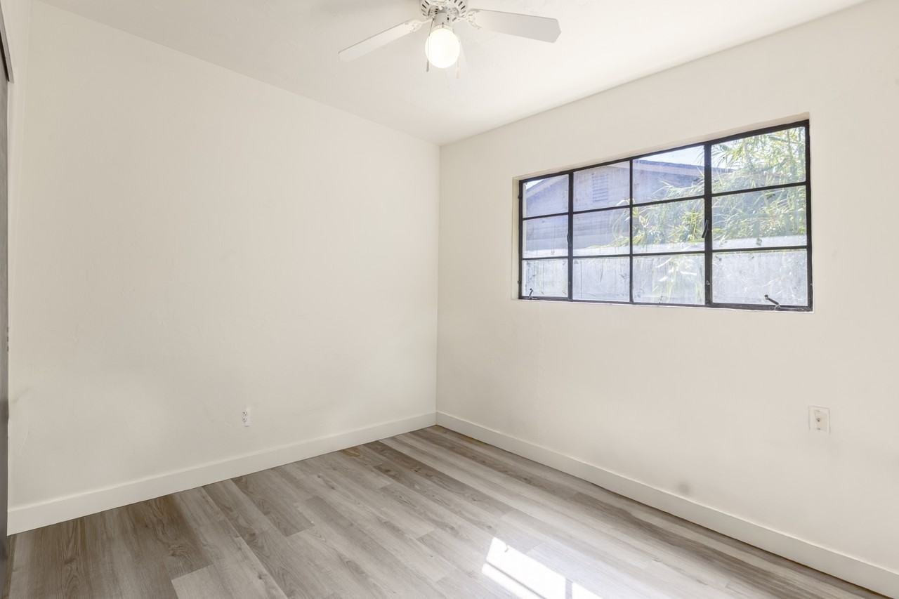 1324 E Hall St #NA - Photo 7 of 19