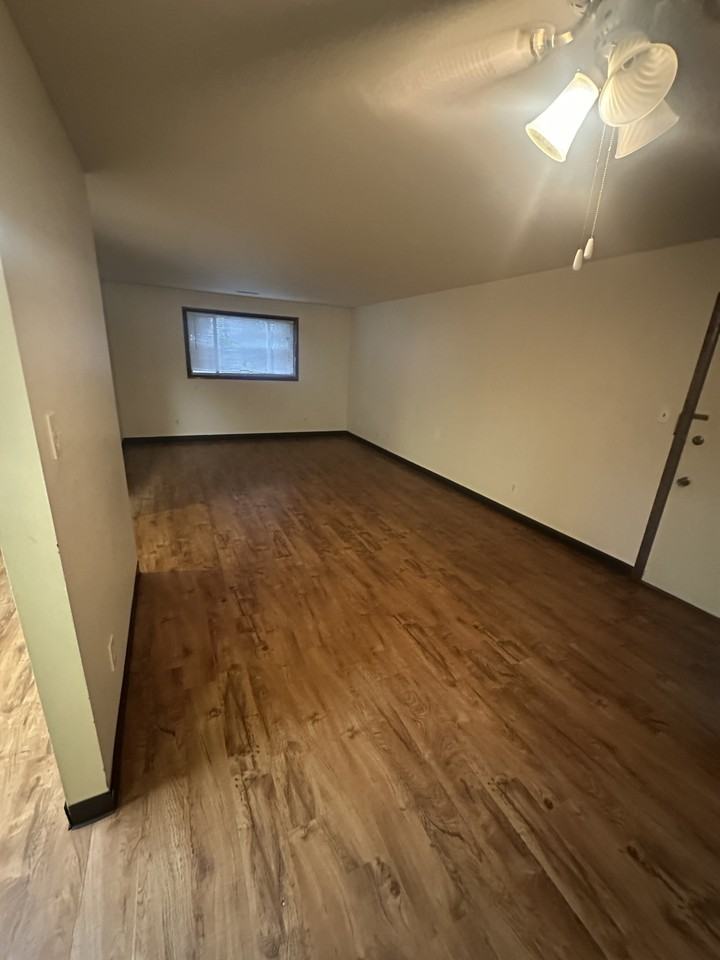 9744 5th St #4 - Photo 2 of 6