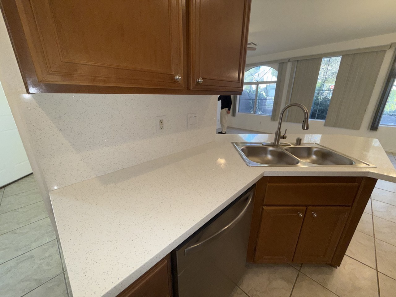 985 Prestwick St - Photo 2 of 28