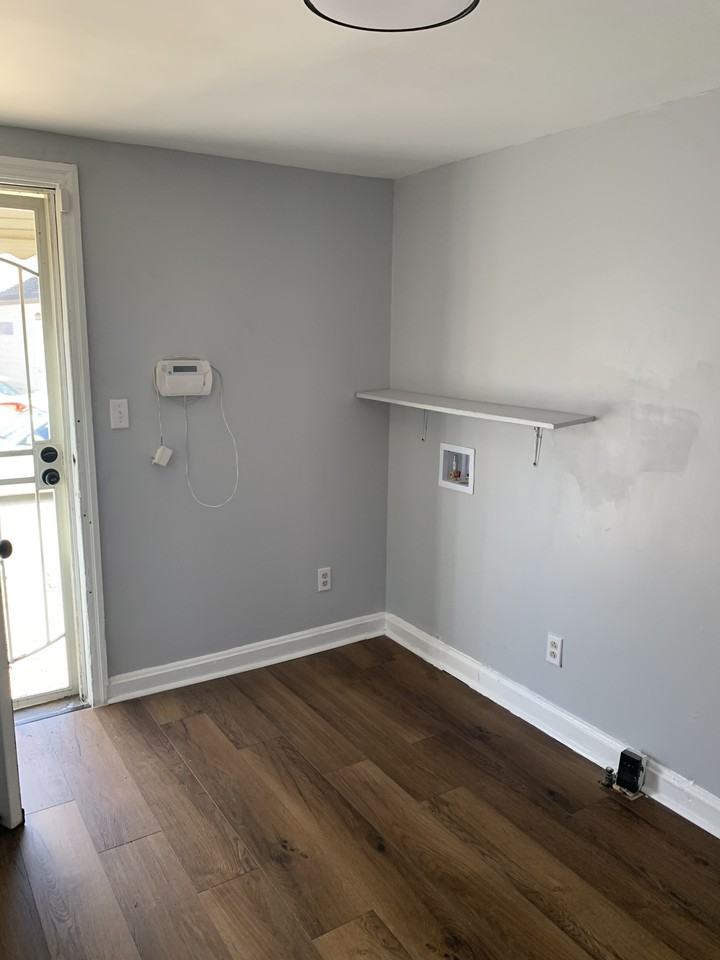 1915 Headland Dr #NA - Photo 4 of 10