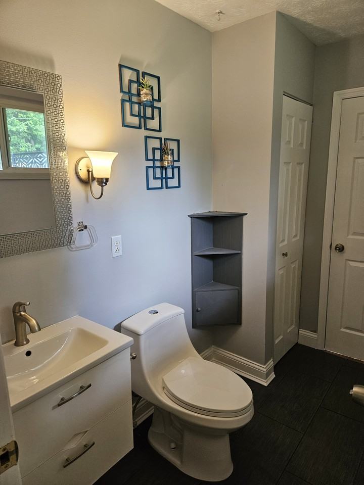 939 Cambridge Dr #NA - Photo 6 of 14