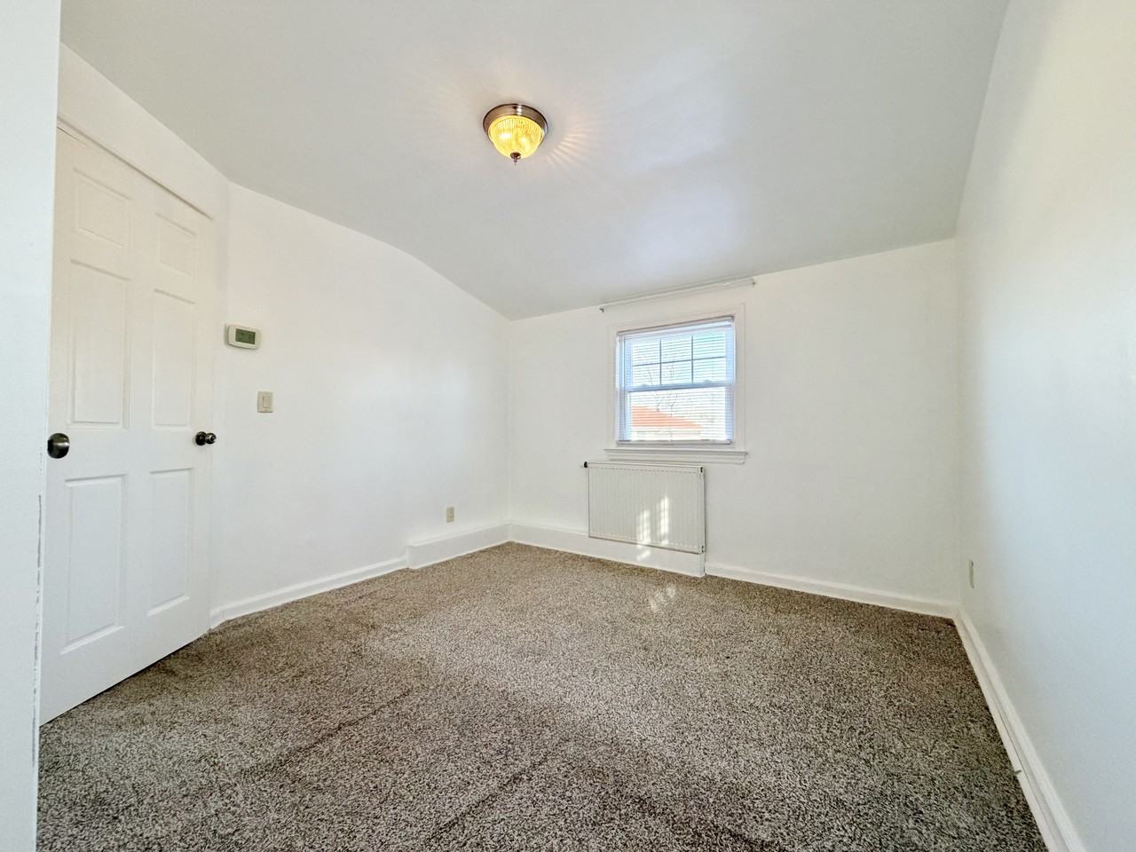 33 Homestead Pl #2ndFL - Photo 6 of 8