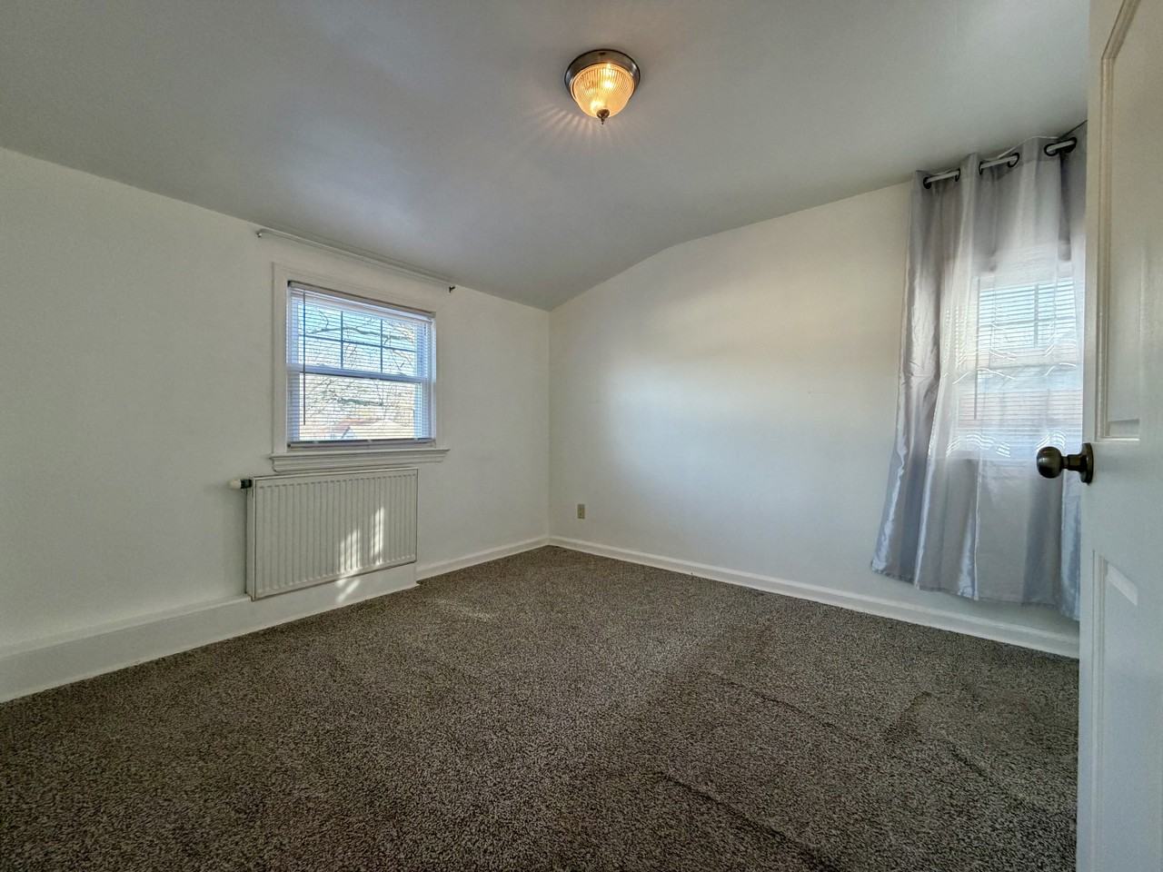 33 Homestead Pl #2ndFL - Photo 7 of 8