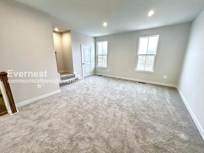 4539 Camfield Ln - Photo 6 of 26