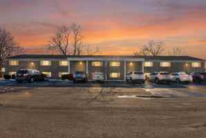 featured image of 4401 N Grand River Ave