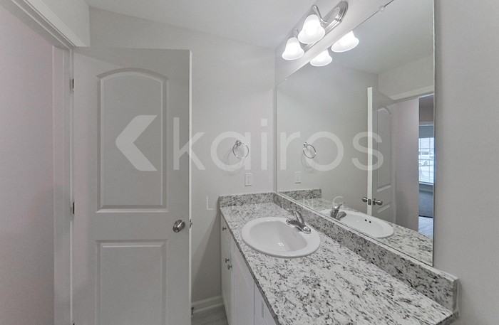 755 Park Ln - Photo 7 of 20