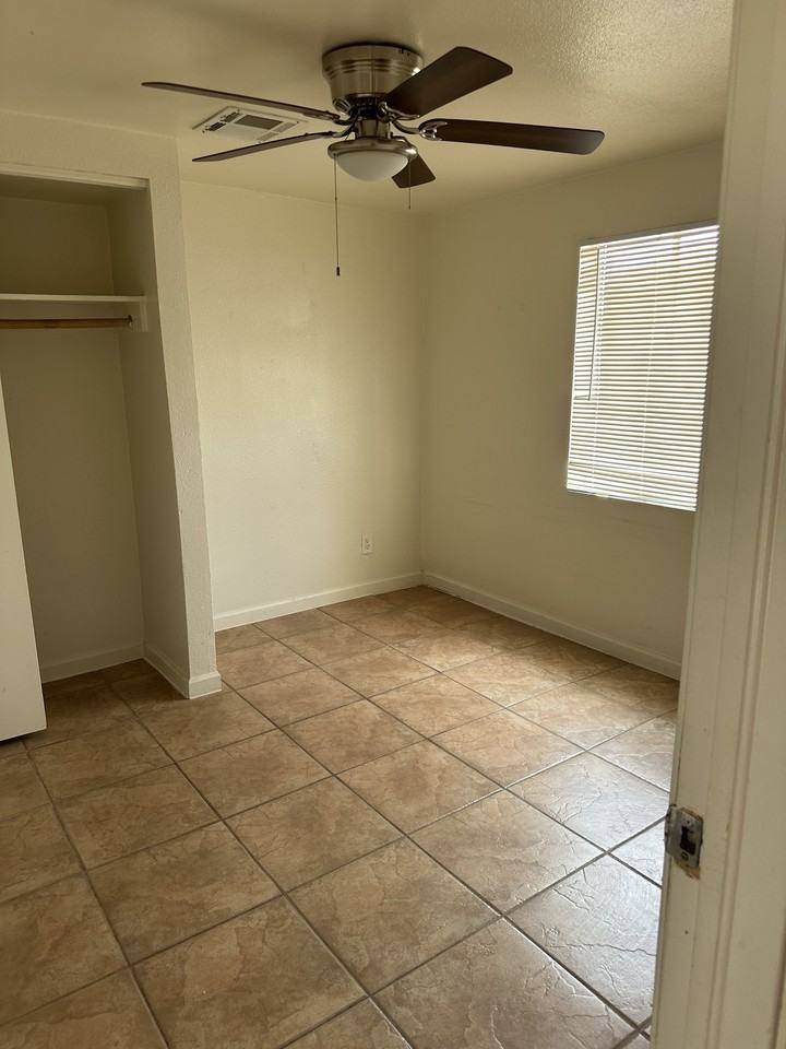 540 S Ocotillo Dr #1 - Photo 5 of 5