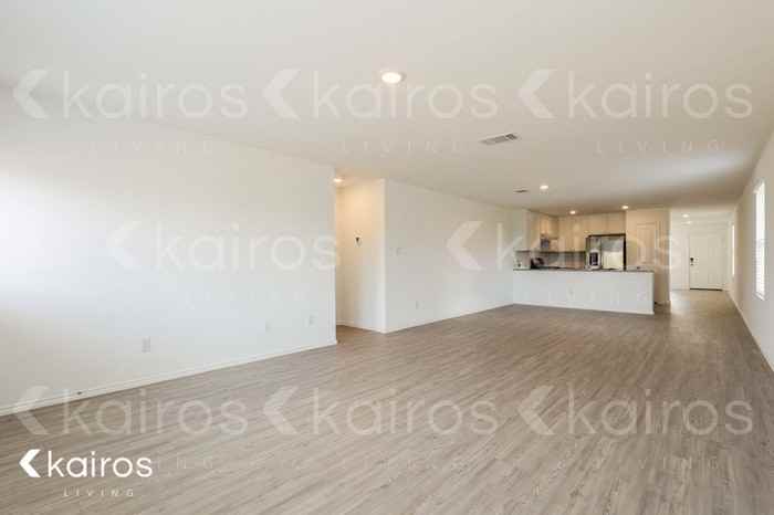 13827 Weir Pl - Photo 5 of 16