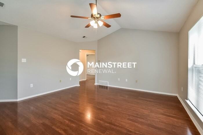 4247 Highgate Dr - Photo 5 of 16