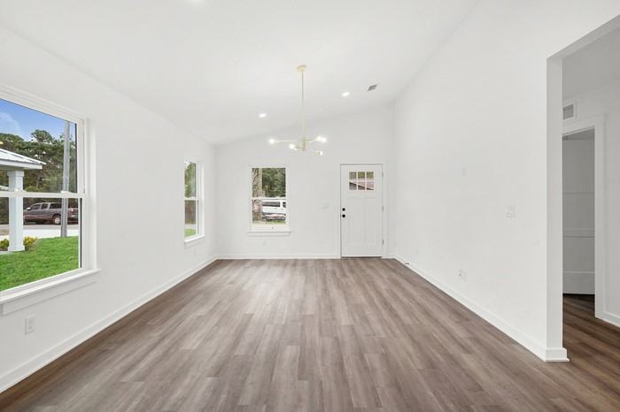 980 W 9th St - Photo 3 of 21