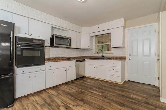 5215 Ponderosa Dr - Photo 6 of 12