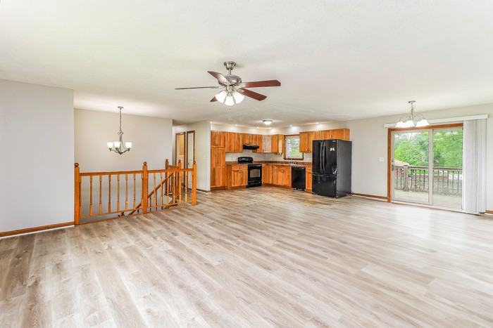 3606 Douglas Dr - Photo 4 of 12