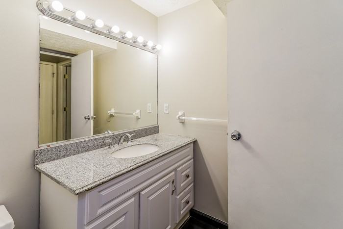 3606 Douglas Dr - Photo 7 of 12