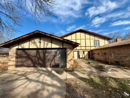 featured image of 4614 Edinburgh Dr