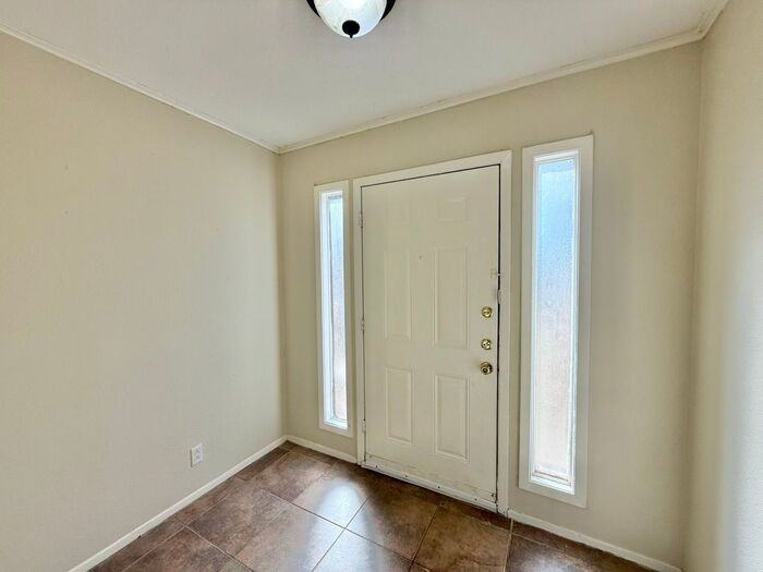 4614 Edinburgh Dr - Photo 2 of 19